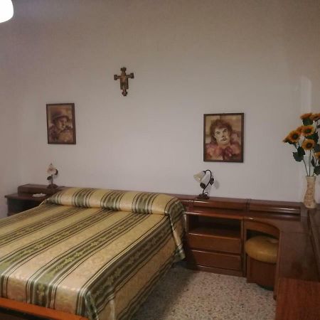 La Terrazza Apartment Чиуси Екстериор снимка